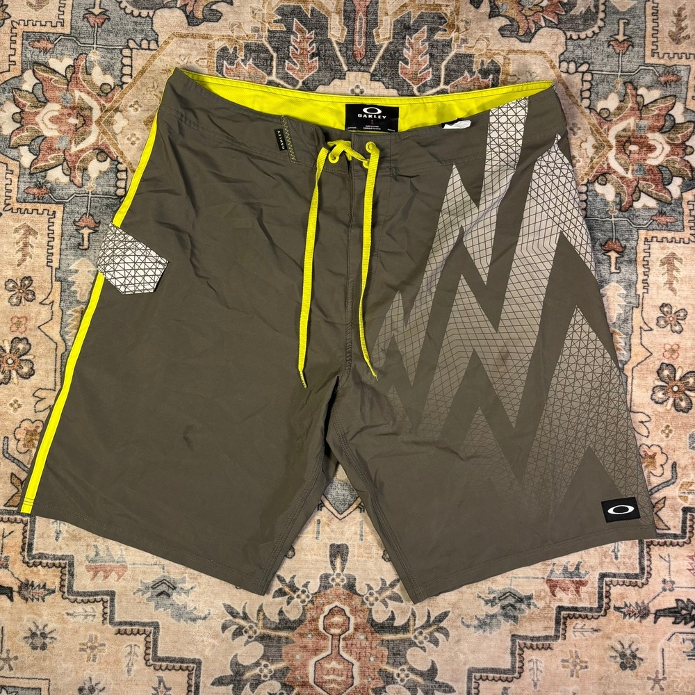 Oakley Mens Board Shorts Size 36 Olive Green Neon Yellow Geometric Swim Trunks
